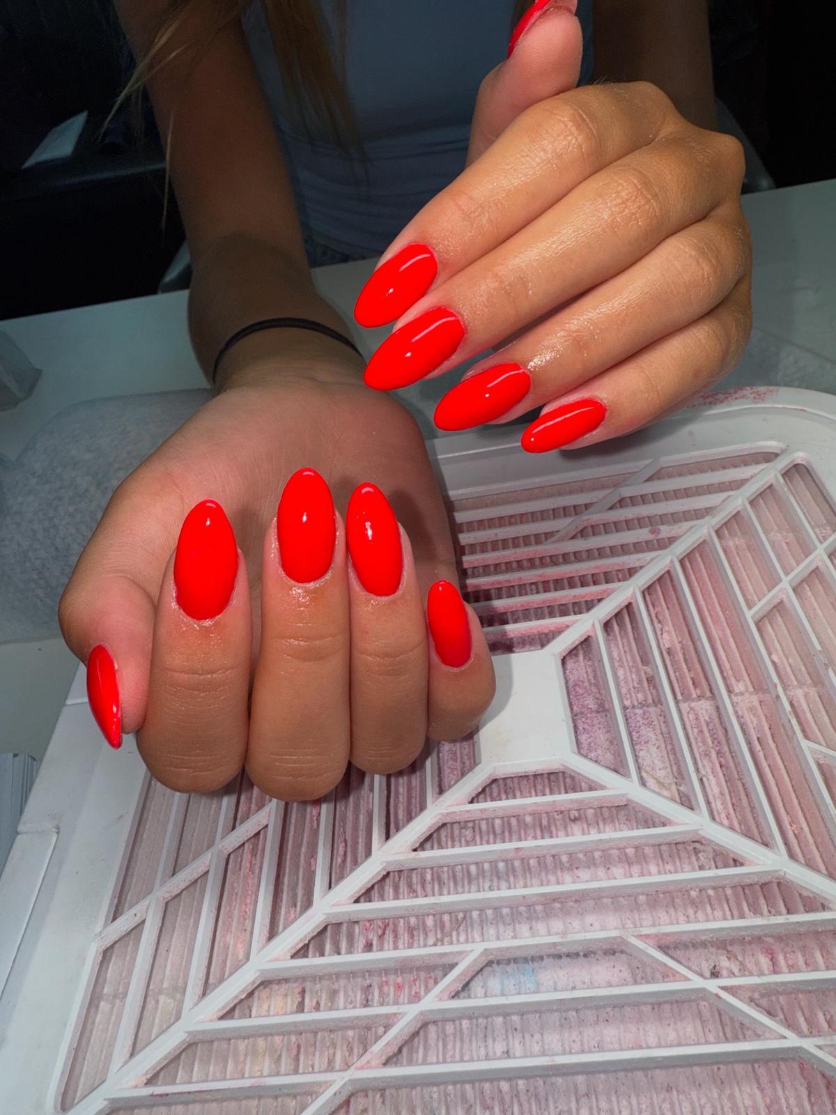 לק ג'ל מקצועי בנתניה - מזל טיפוח ויופי